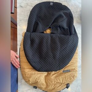 Cozy Black and Tan Kids Footmuff